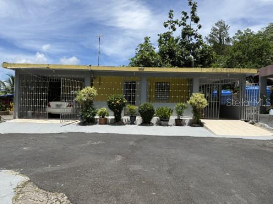 4 hab · 2 baños · YABUCOA