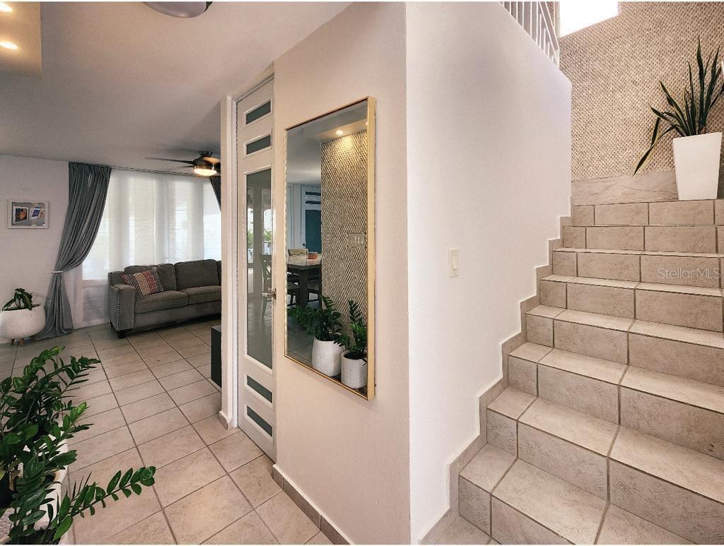 5 hab · 3 baños · DORADO — foto 2