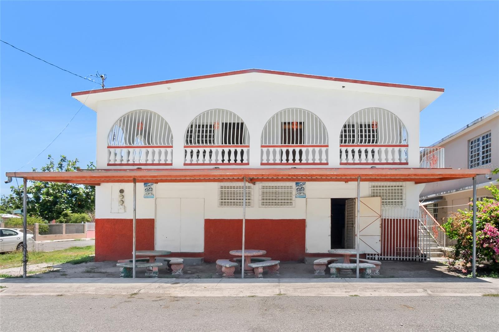4 hab · 2 baños · JUANA DIAZ