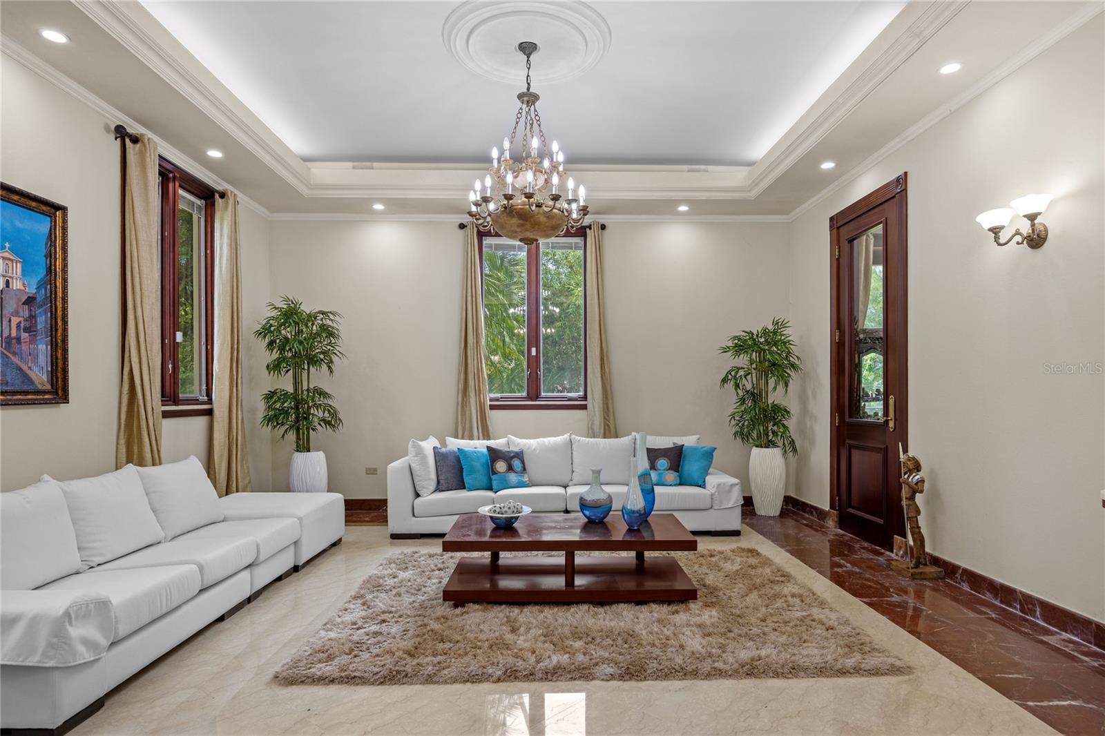 5 hab · 8 baños · GUAYNABO — foto 3