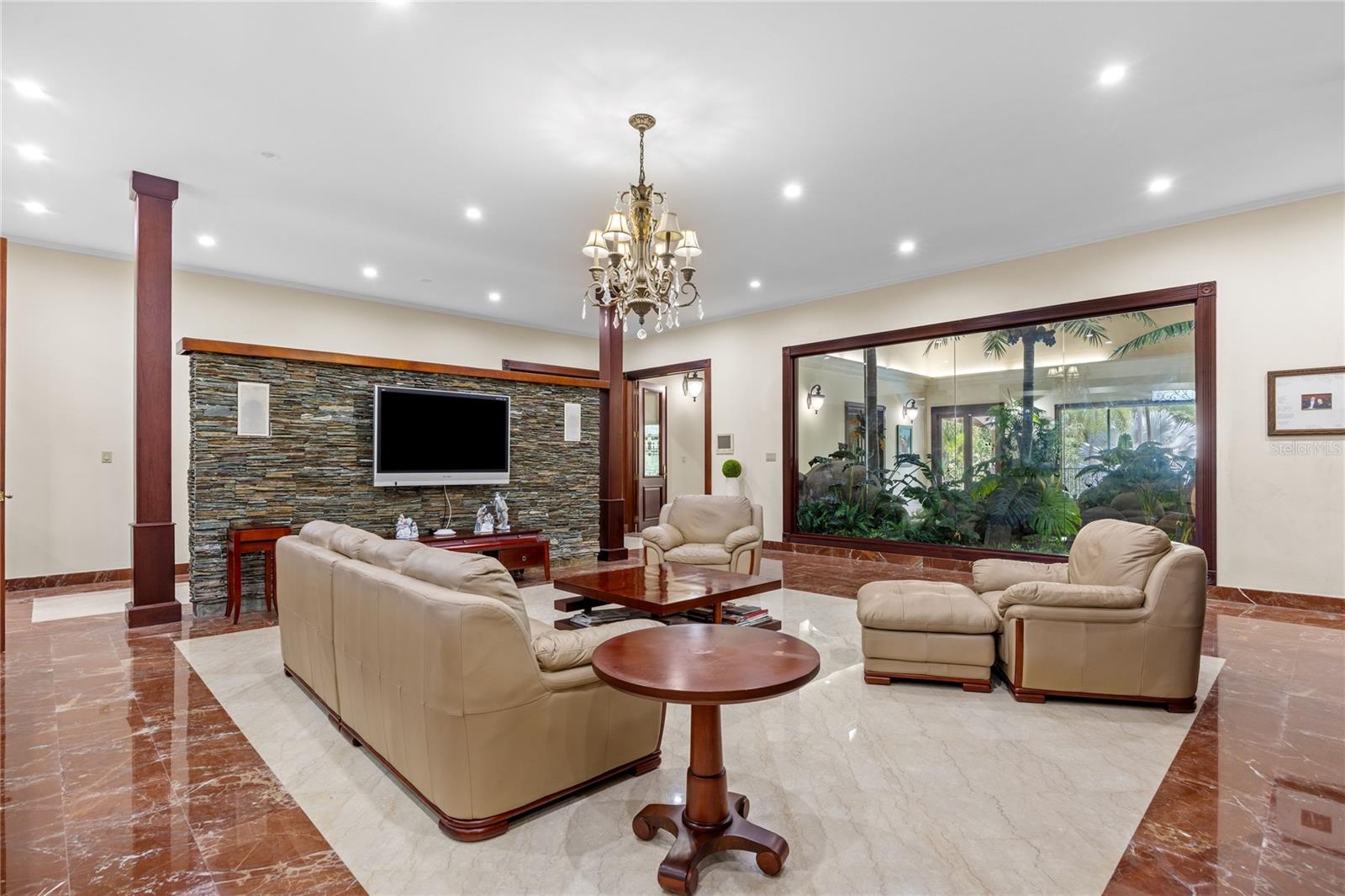 5 hab · 8 baños · GUAYNABO — foto 7