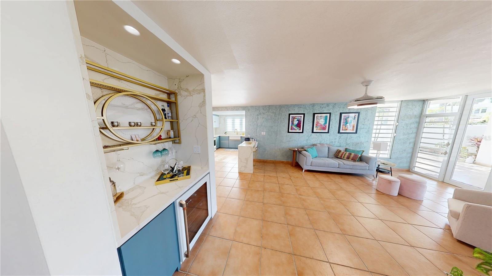 4 hab · 3 baños · DORADO — foto 2