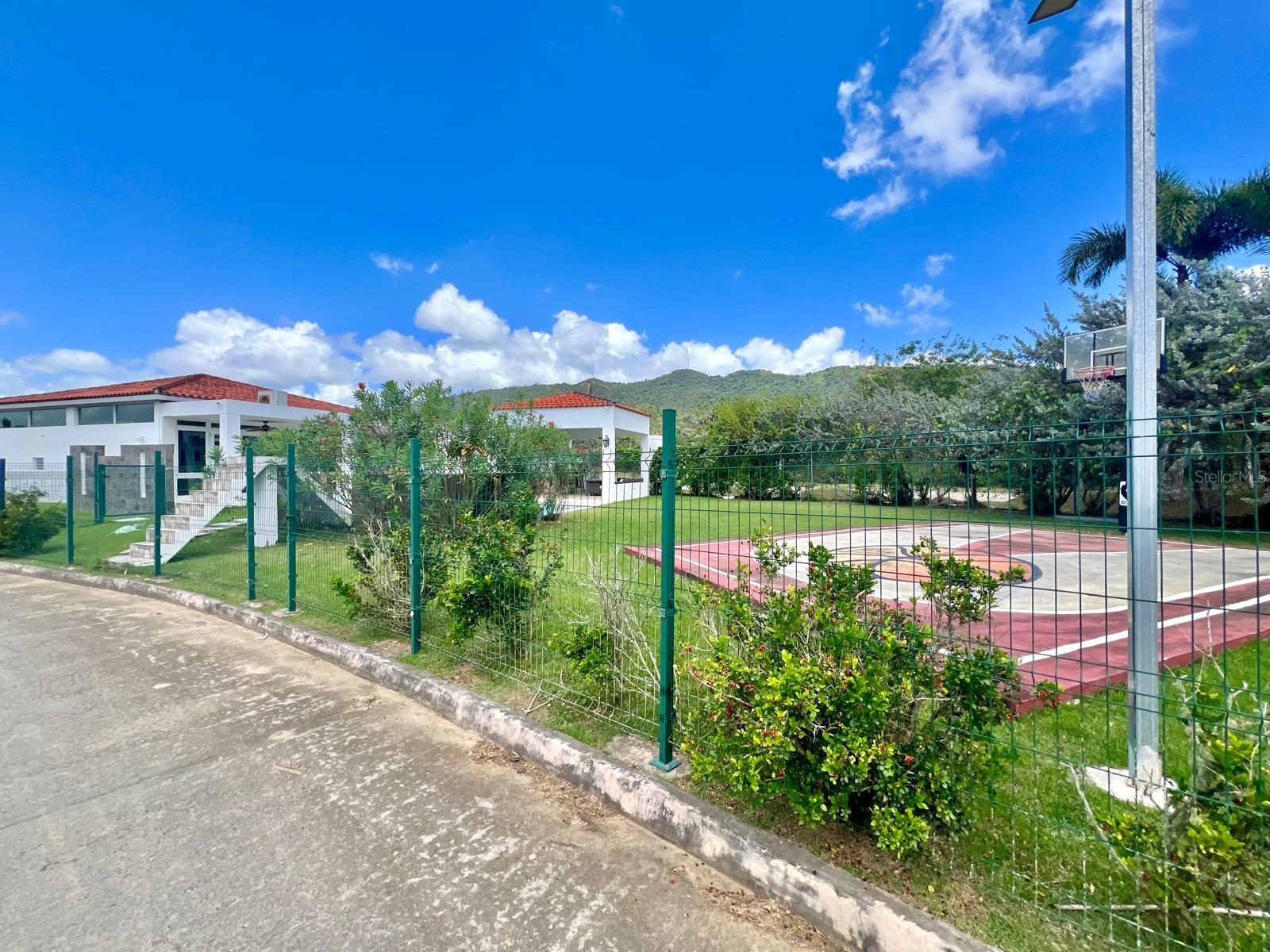 4 hab · 5 baños · JUNCOS — foto 6