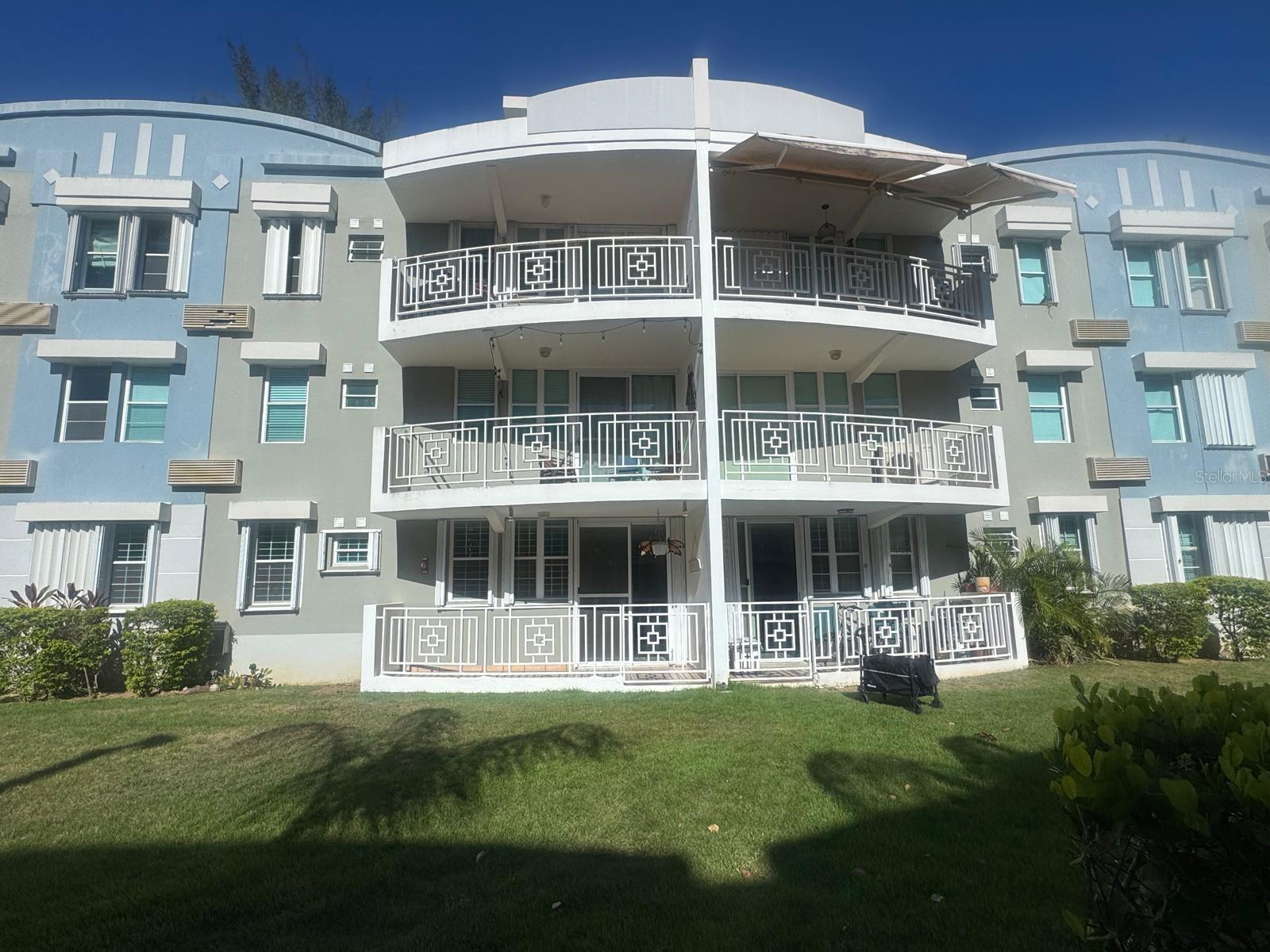 3 hab · 2 baños · LOIZA