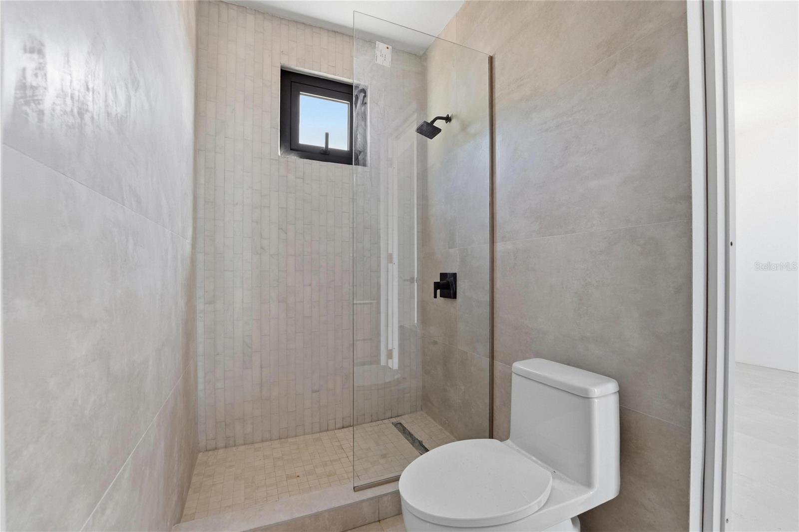 4 hab · 4 baños · GUAYNABO — foto 8