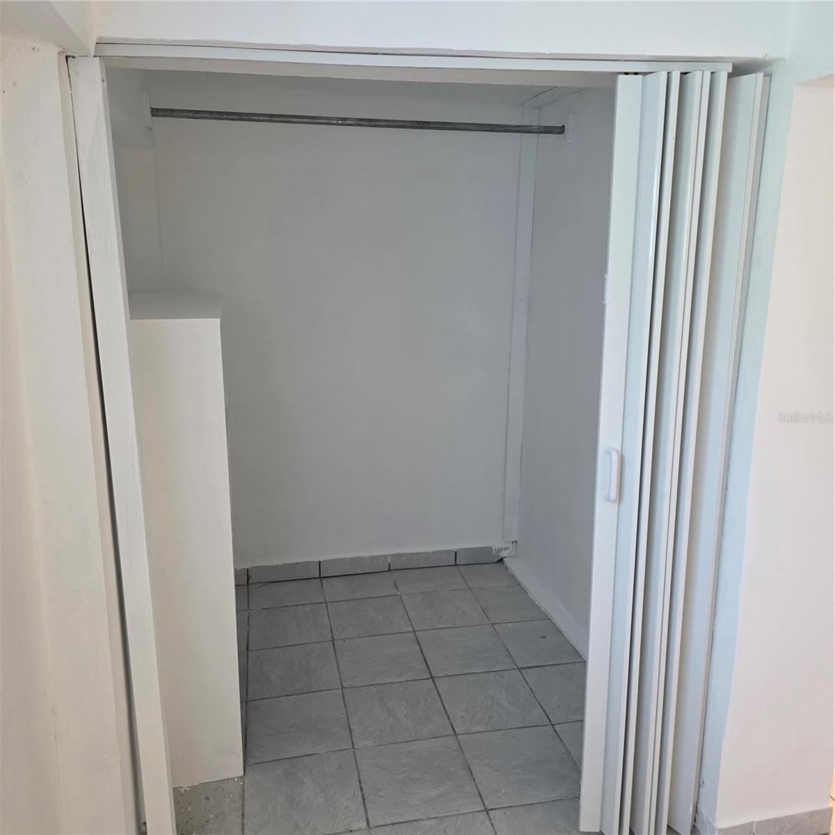 1 hab · 1 baños · BO. RABANAL, CIDRA — foto 4