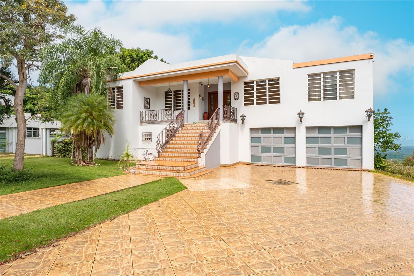 7 hab · 5 baños · CABO ROJO