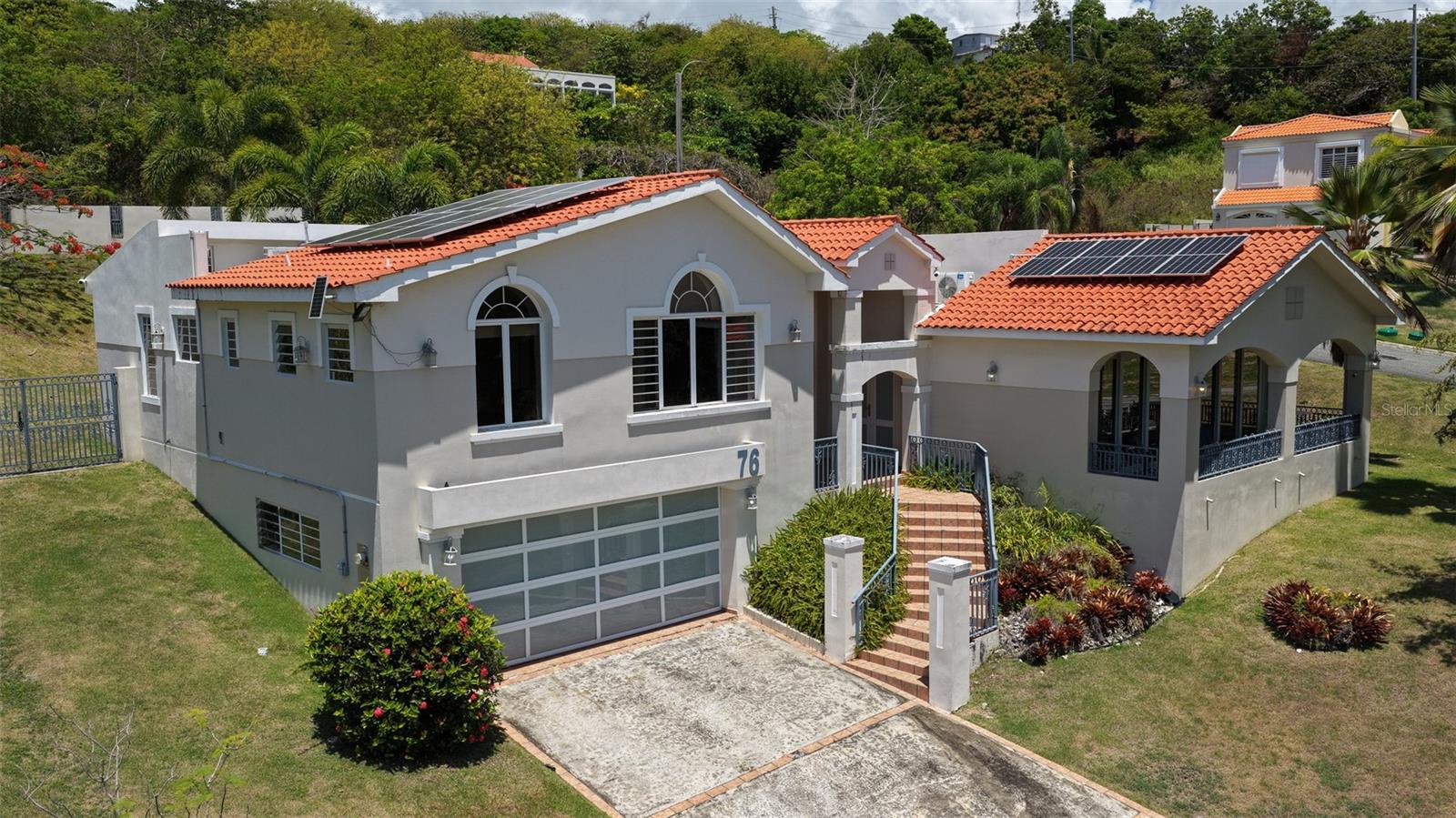 4 hab · 4 baños · HUMACAO