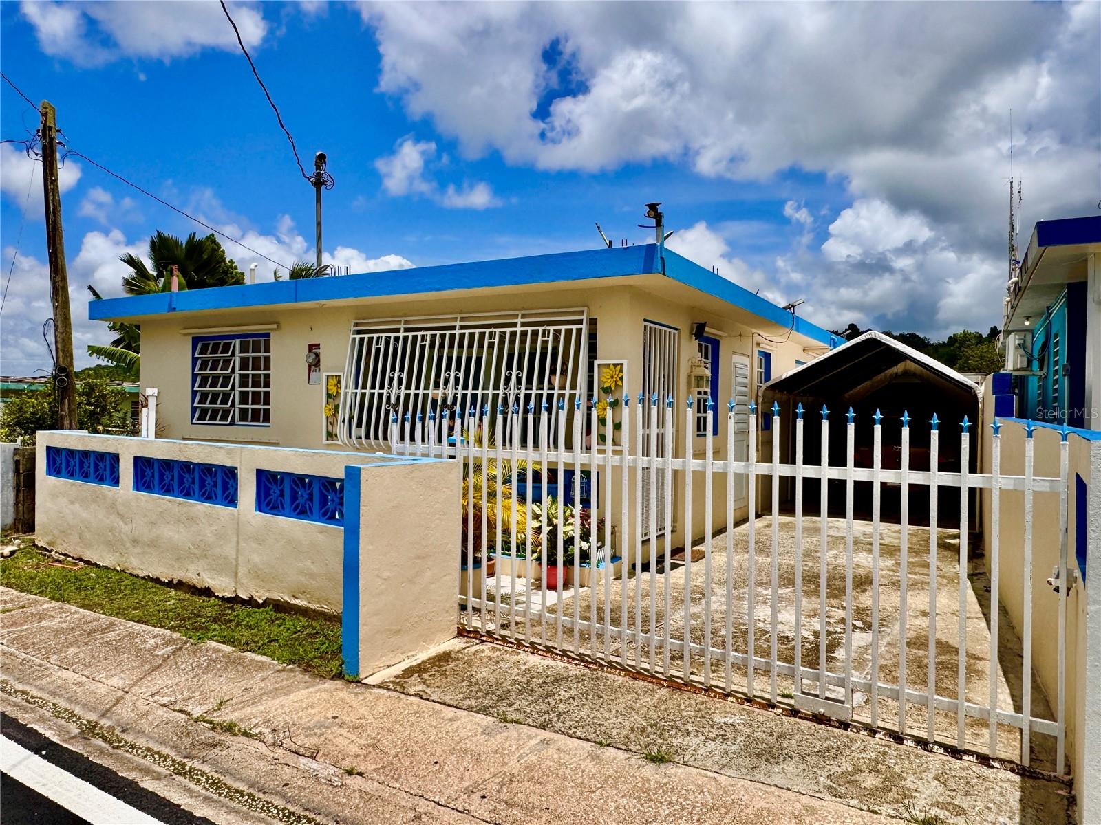 2 hab · 2 baños · NAGUABO