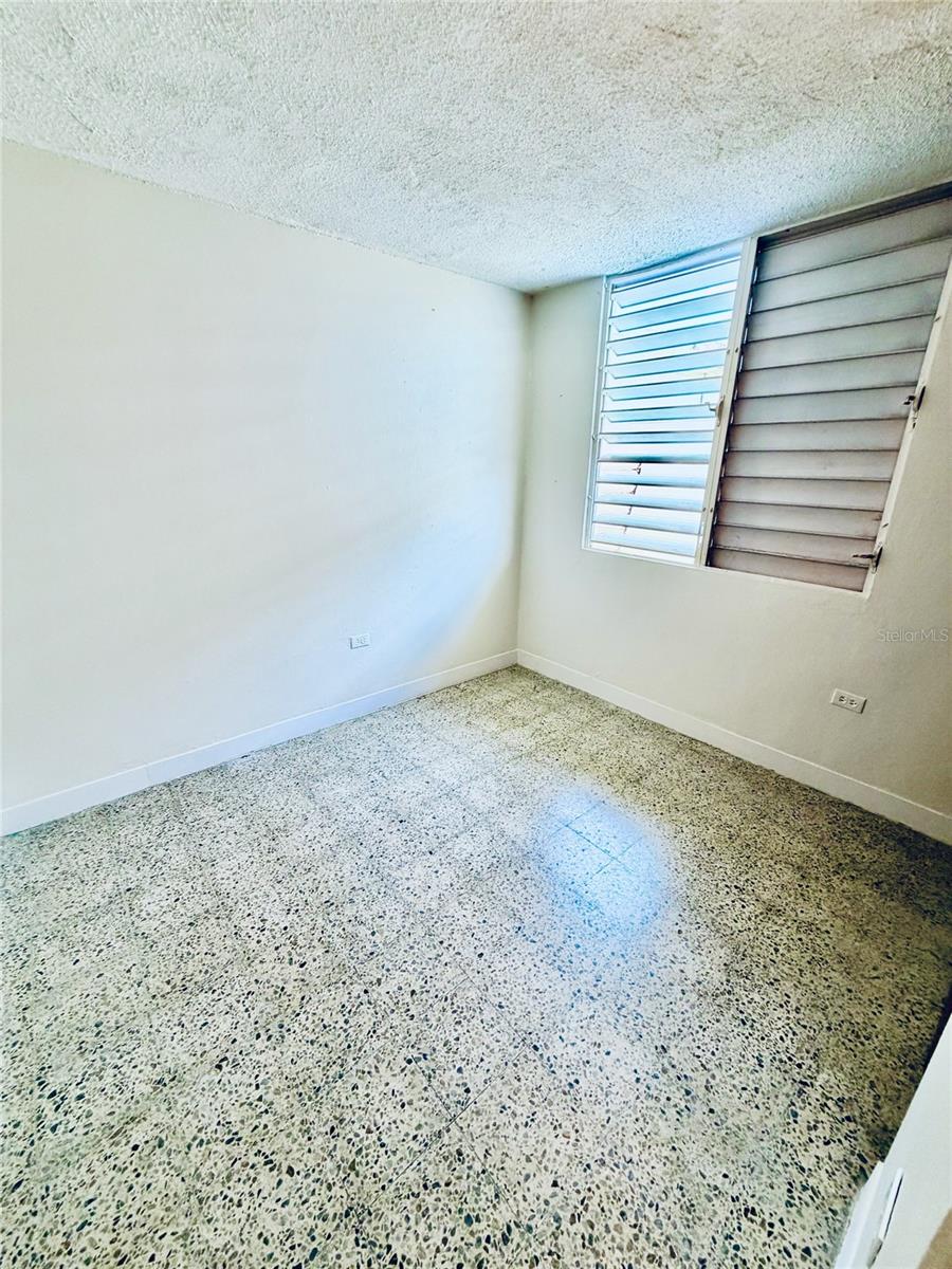 4 hab · 2 baños · TOA ALTA — foto 11
