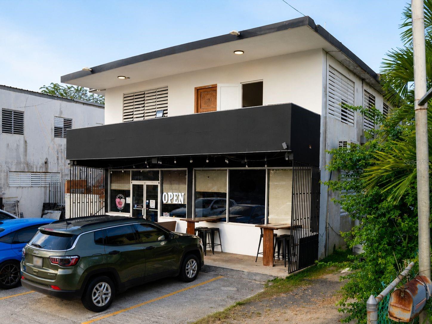 2 hab · 2 baños · QUEBRADILLAS