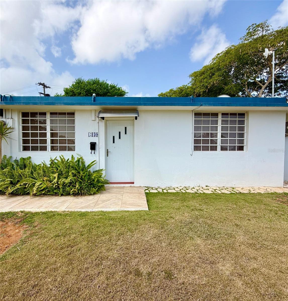 2 hab · 1 baños · AGUADILLA