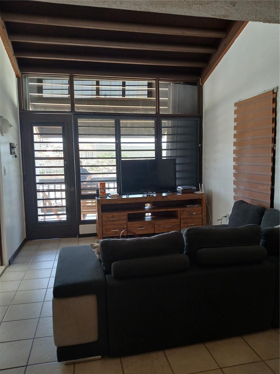 2 hab · 2 baños · FAJARDO