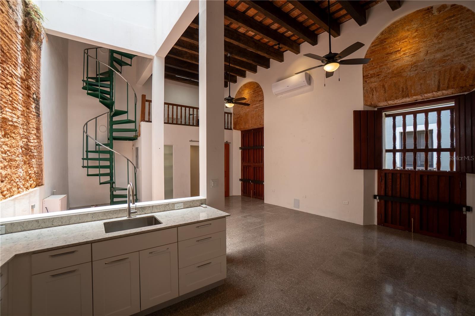 1 hab · 1 baños · SAN JUAN