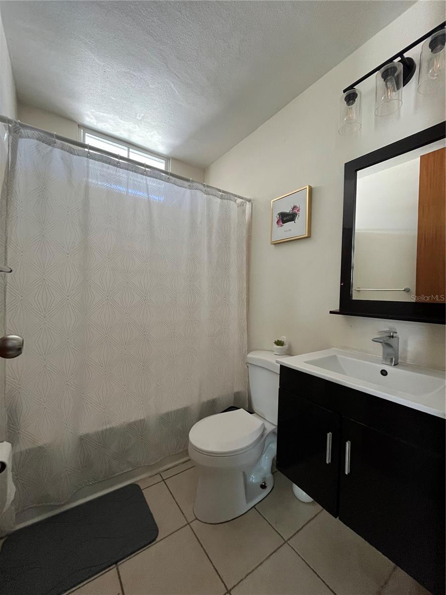 3 hab · 2 baños · HUMACAO