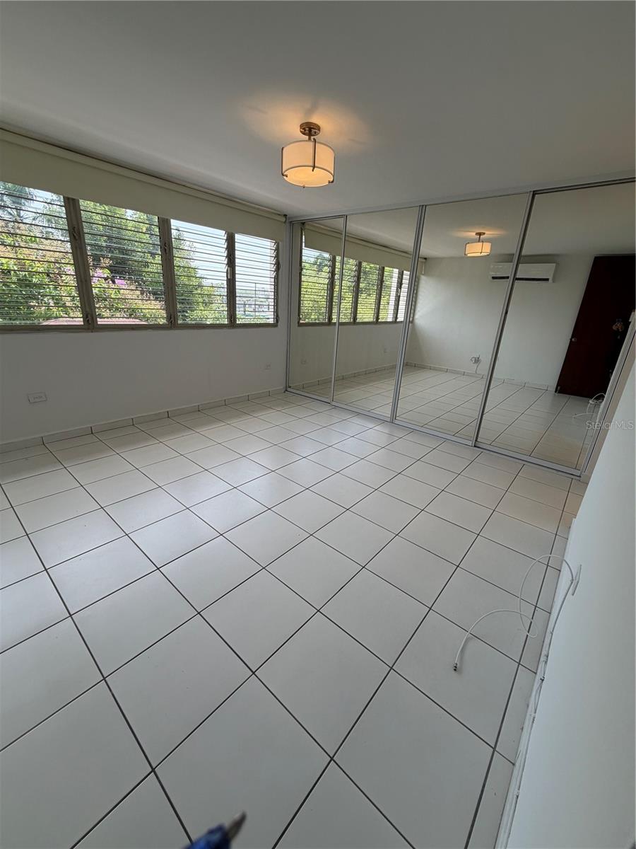 4 hab · 3 baños · GUAYNABO