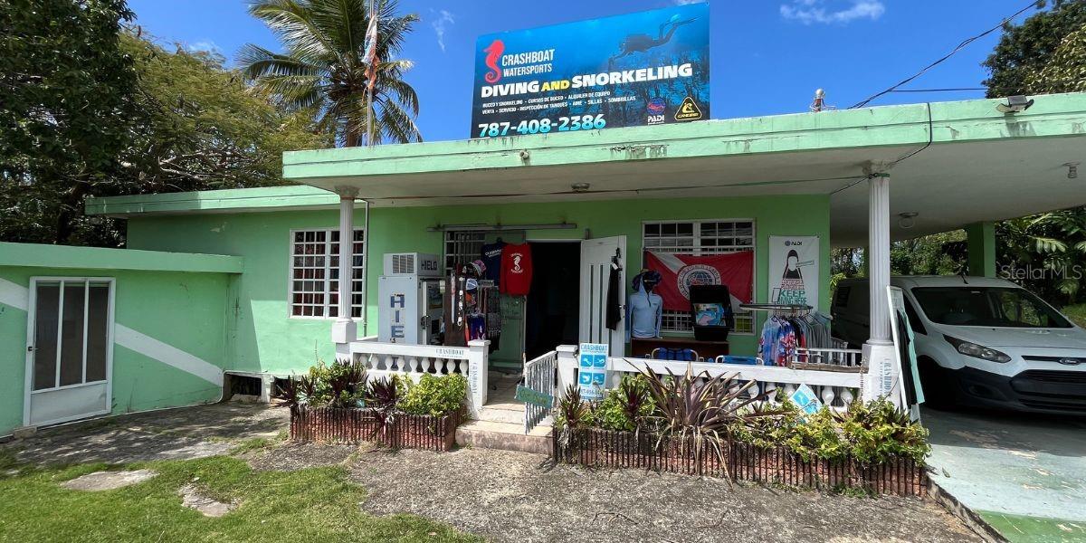 3 hab · 2 baños · AGUADILLA