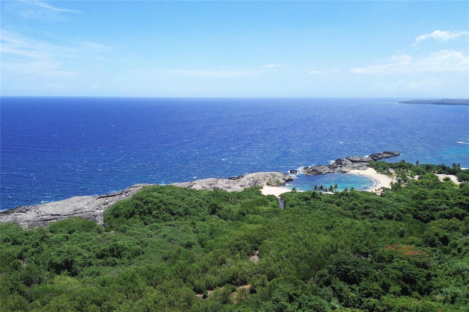 3 hab · 2 baños · MANATI