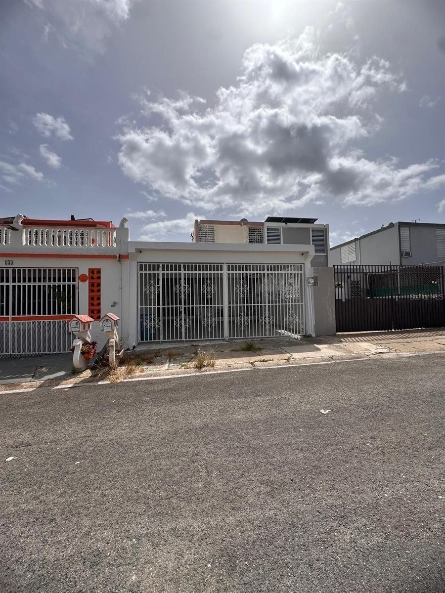 3 hab · 2 baños · TRUJILLO ALTO