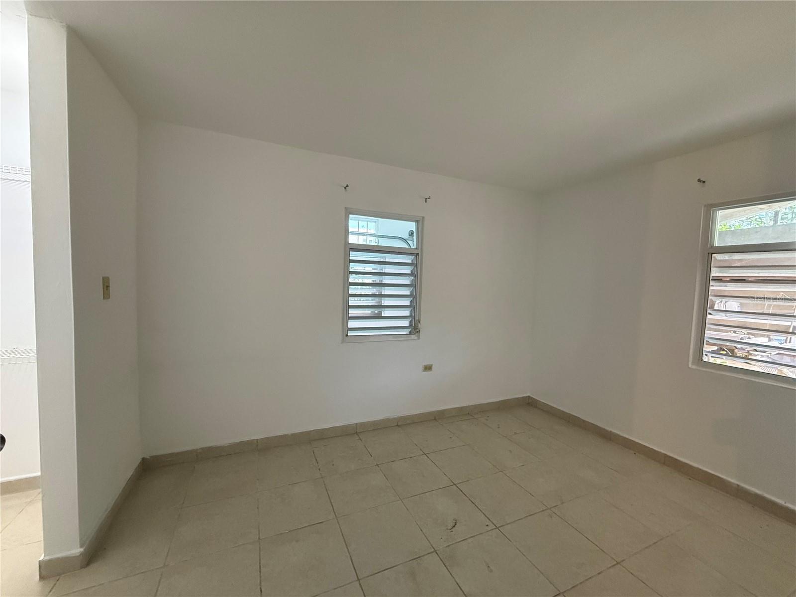 3 hab · 2 baños · JUANA DIAZ