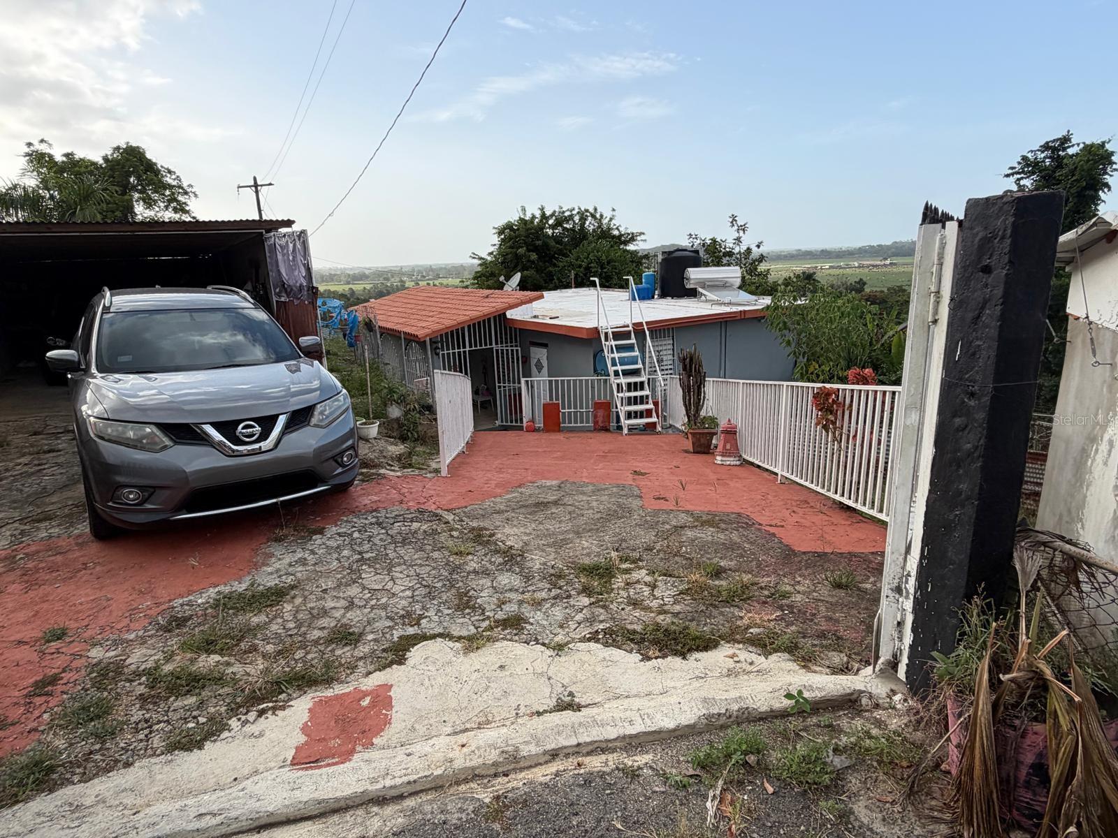 3 hab · 1 baños · ARECIBO
