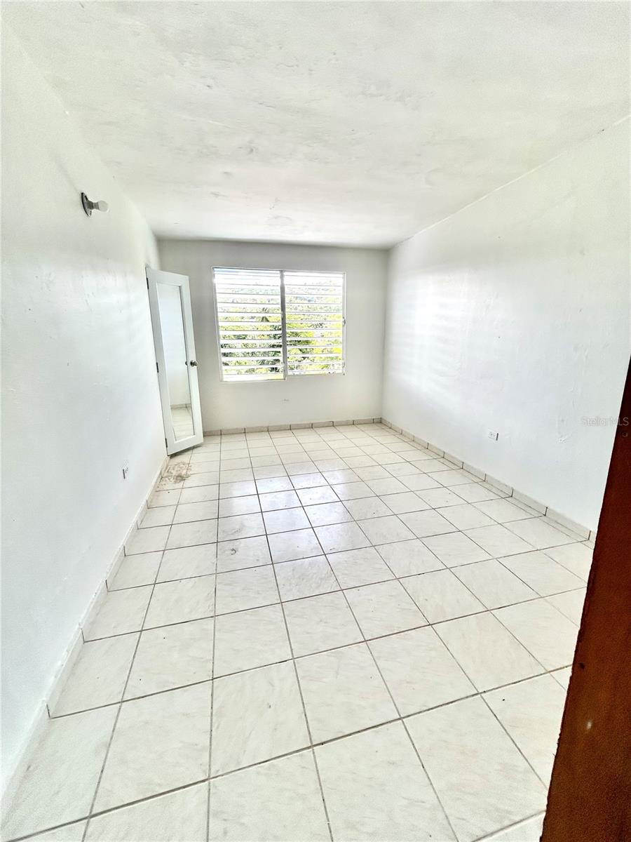 6 hab · 4 baños · TOA ALTA — foto 6