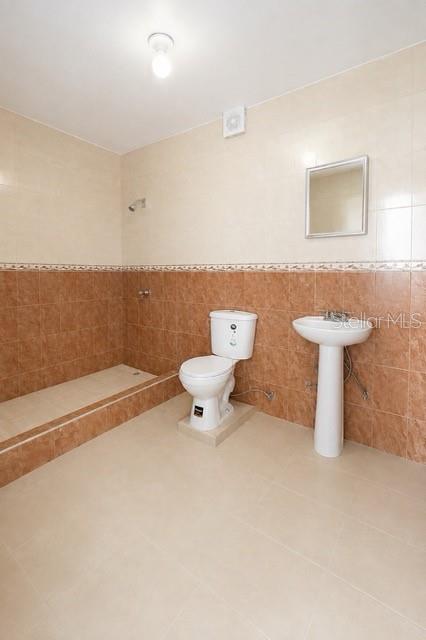 6 hab · 4 baños · TOA ALTA — foto 7