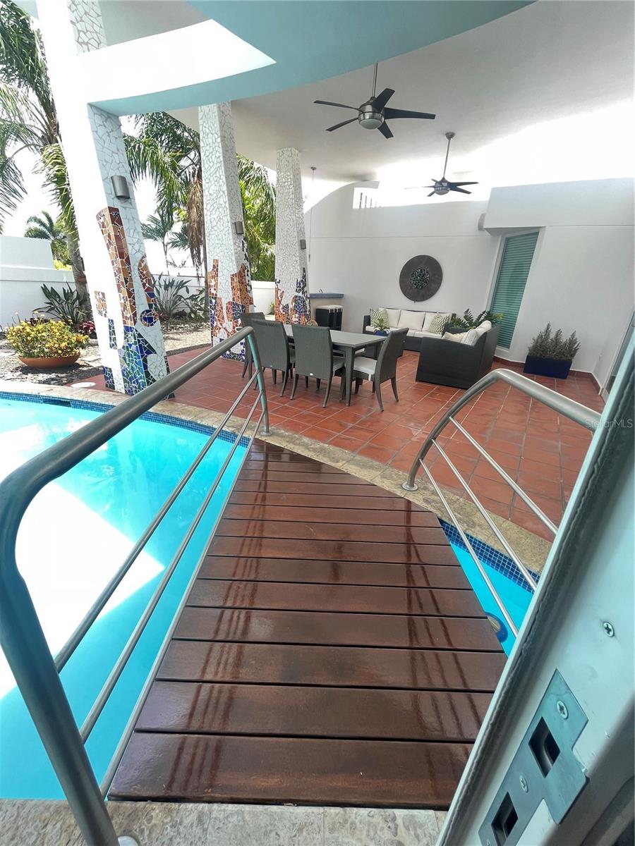 4 hab · 4 baños · SAN JUAN