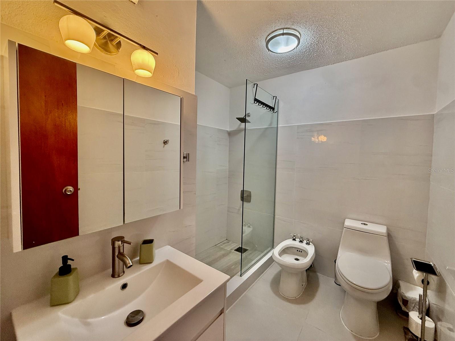 3 hab · 3 baños · GUAYNABO — foto 11