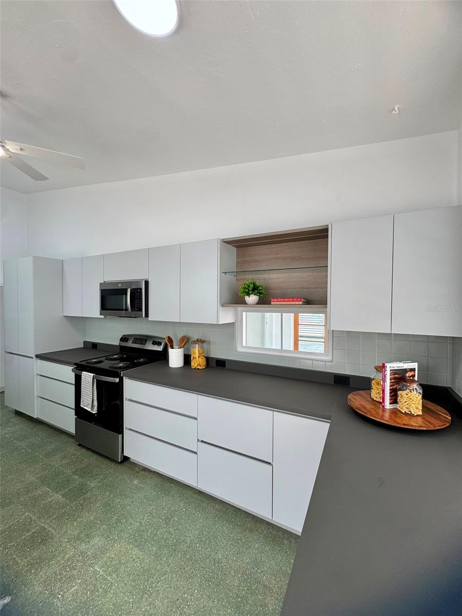 3 hab · 2 baños · GUAYNABO