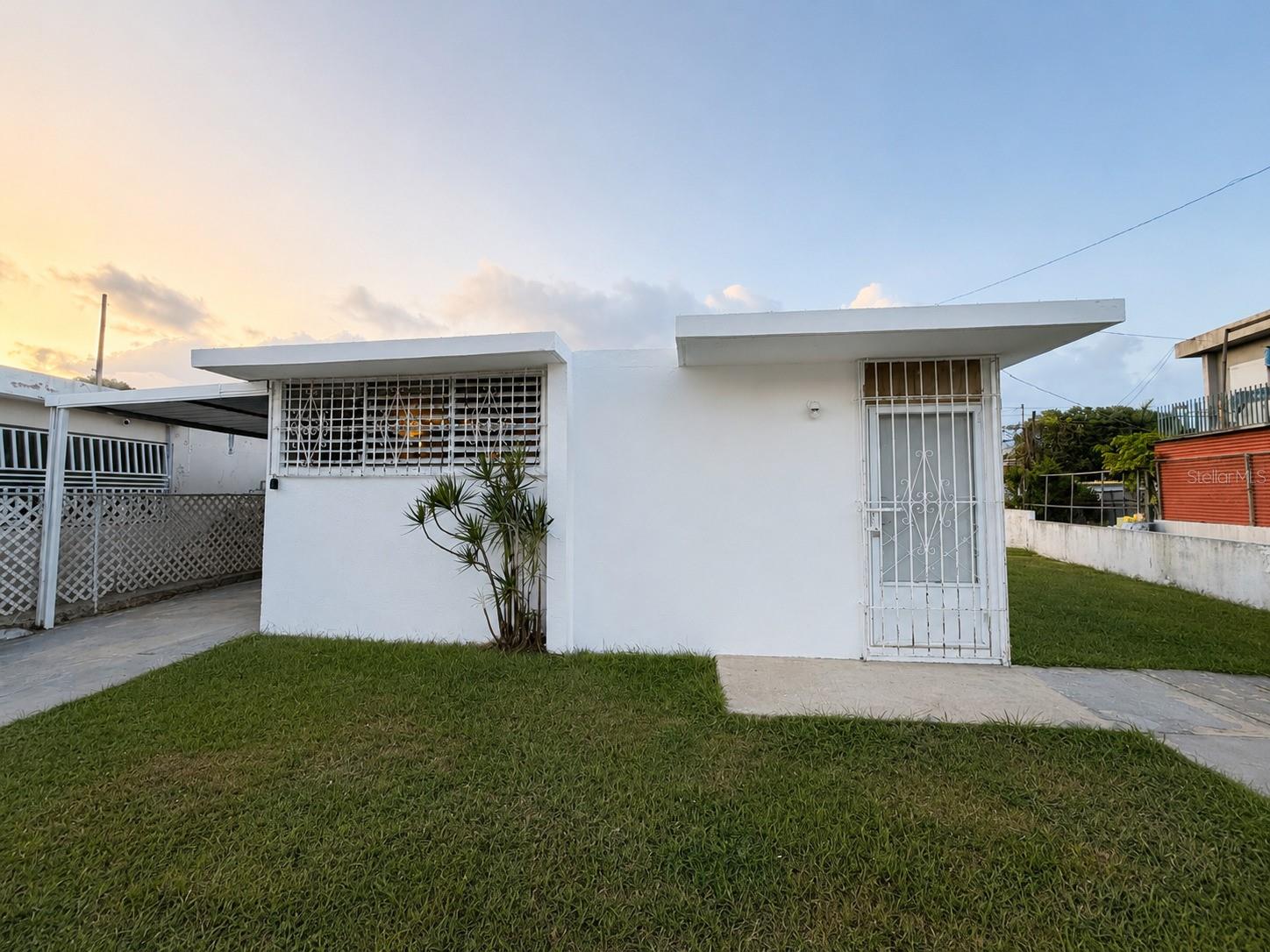 3 hab · 1 baños · CAYEY
