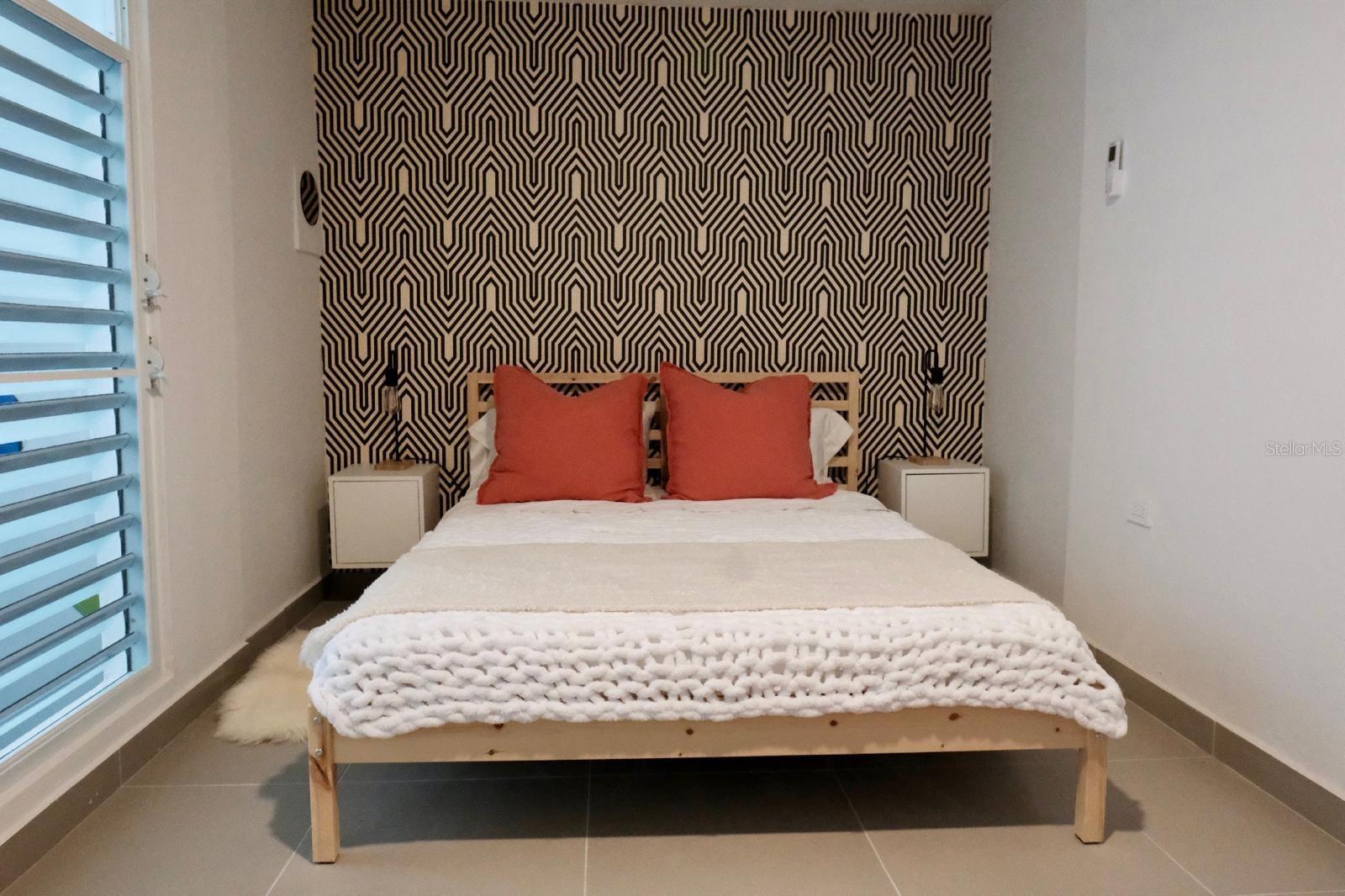 1 hab · 2 baños · SAN JUAN