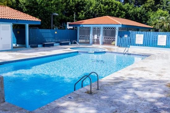 3 hab · 2 baños · FAJARDO