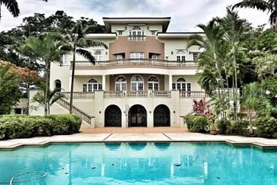 5 hab · 7 baños · GUAYNABO