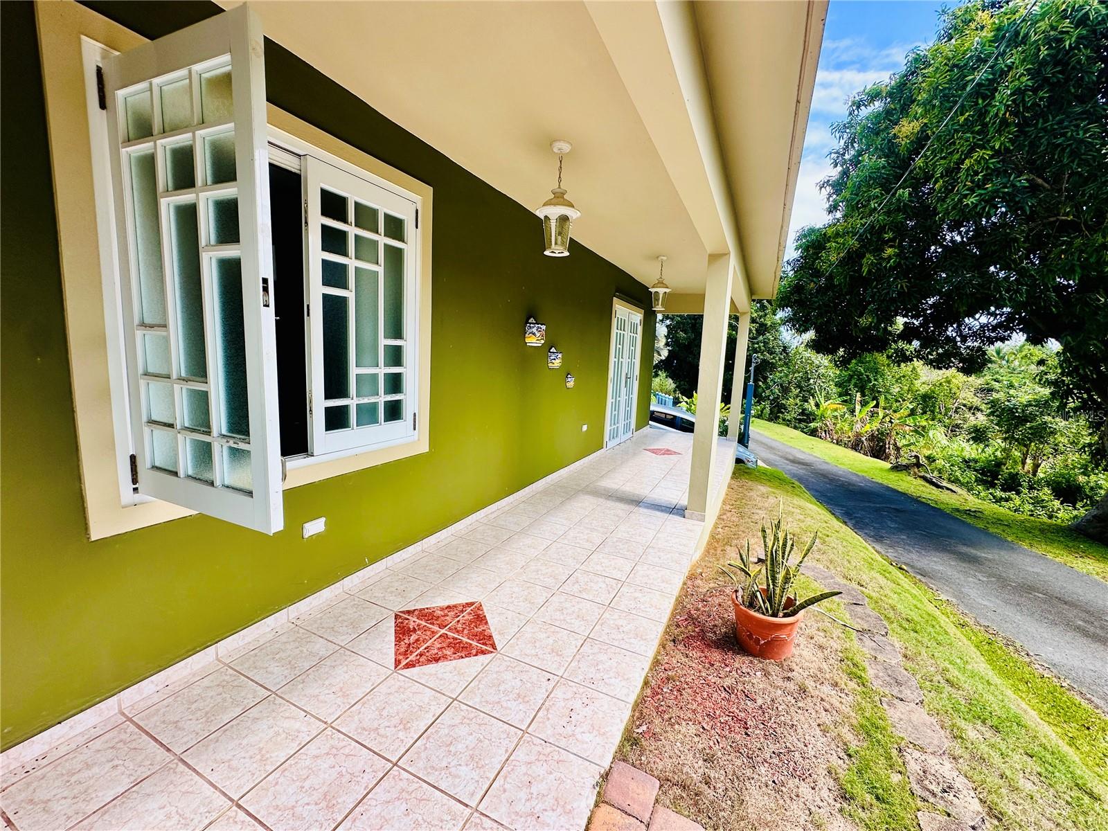 2 hab · 1 baños · HUMACAO