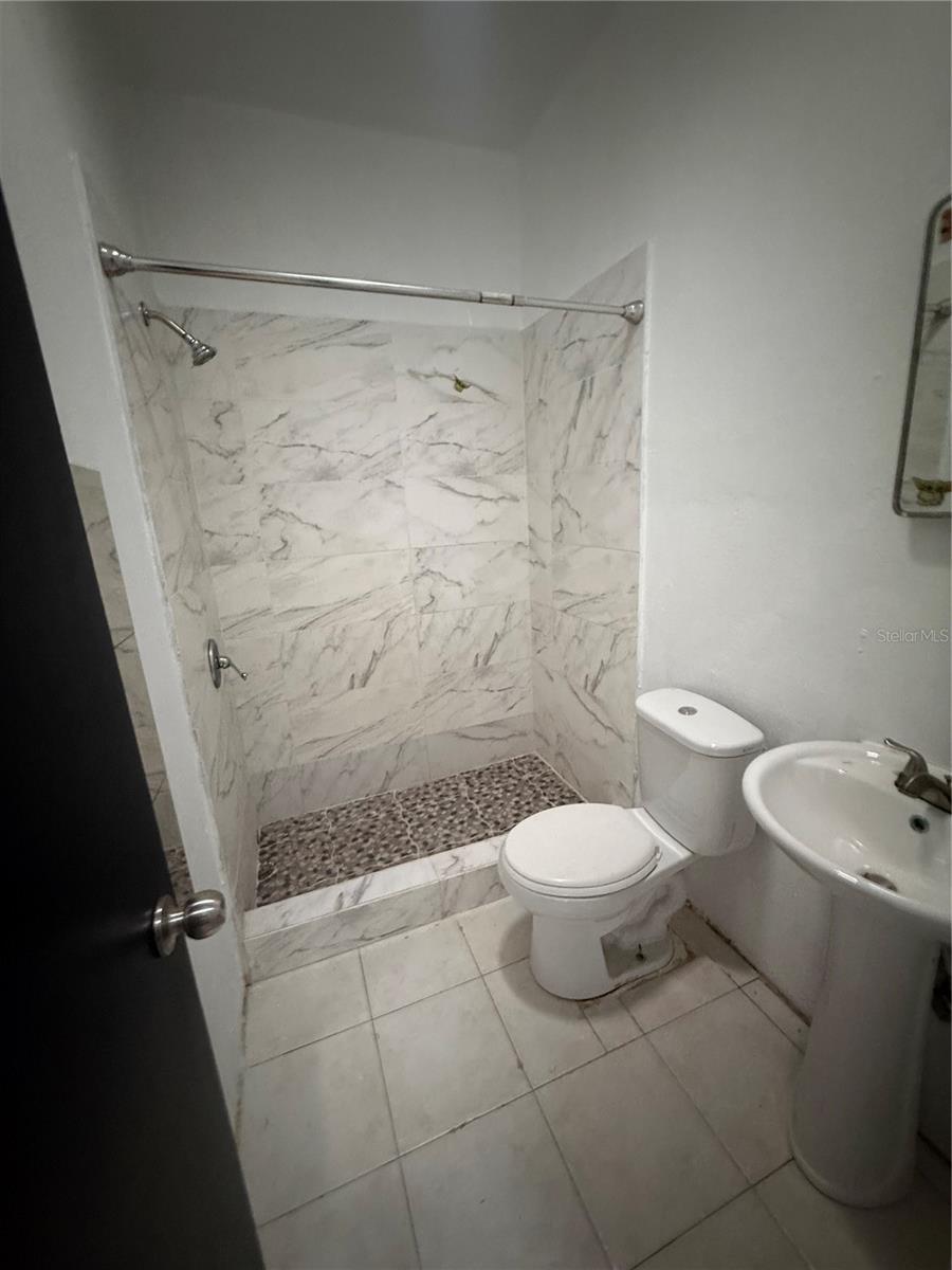7 hab · 4 baños · BAYAMON — foto 11