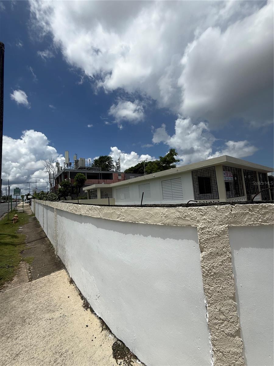 7 hab · 4 baños · BAYAMON — foto 2