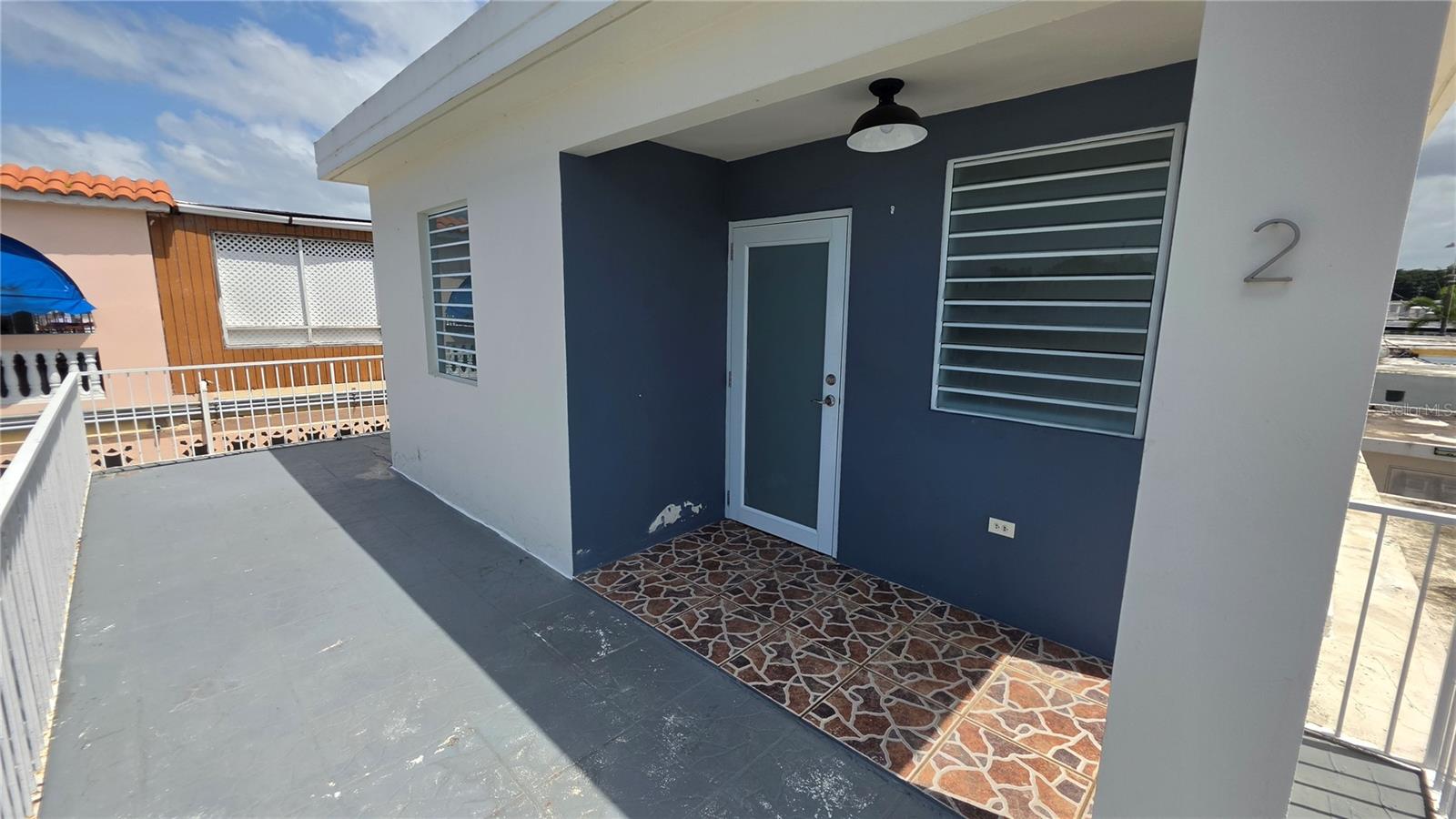 2 hab · 1 baños · BAYAMON