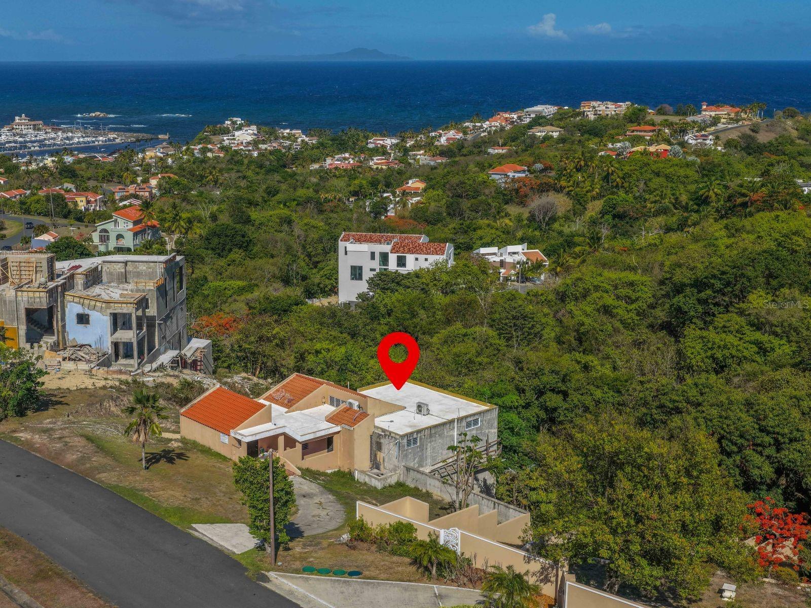 4 hab · 4 baños · HUMACAO