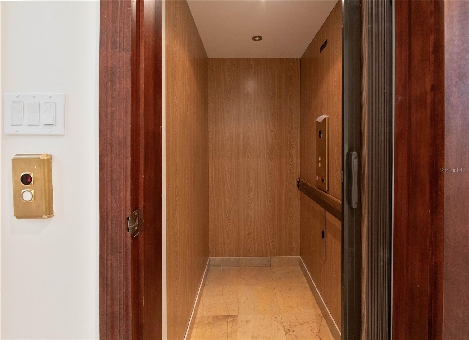 3 hab · 5 baños · DORADO — foto 10