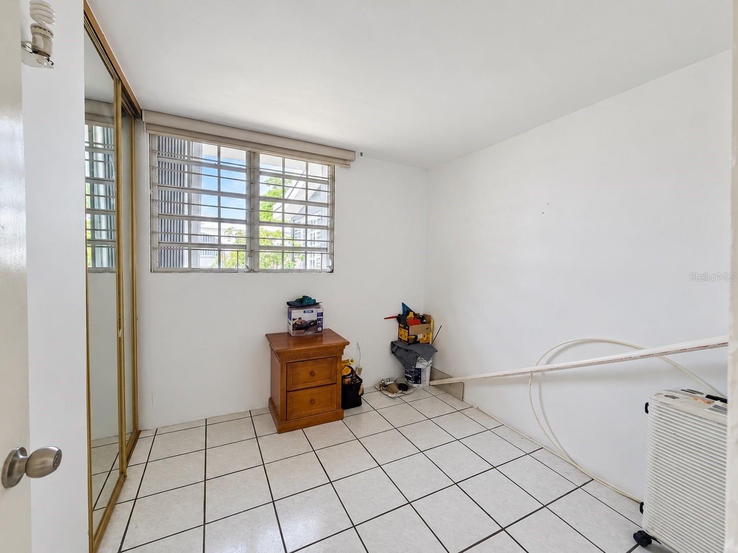 4 hab · 2 baños · BAYAMON — foto 6