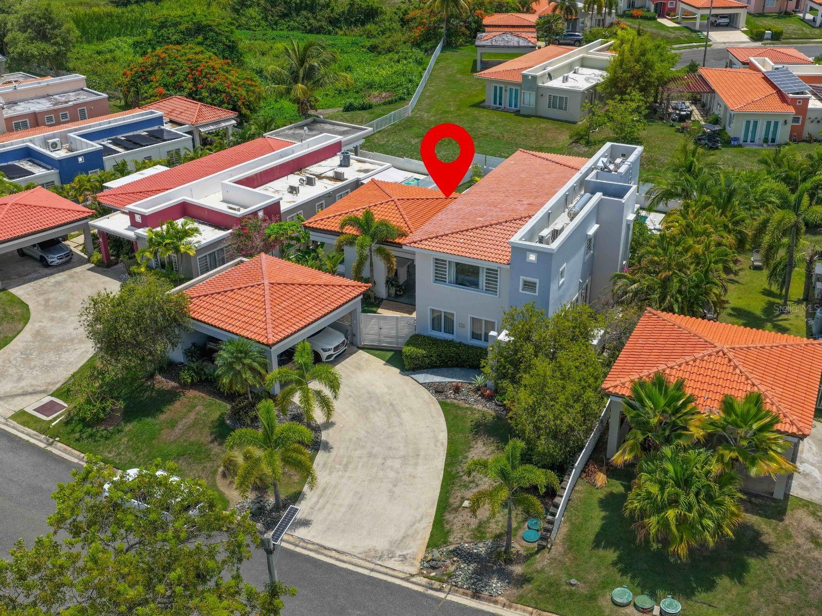 4 hab · 3 baños · HUMACAO
