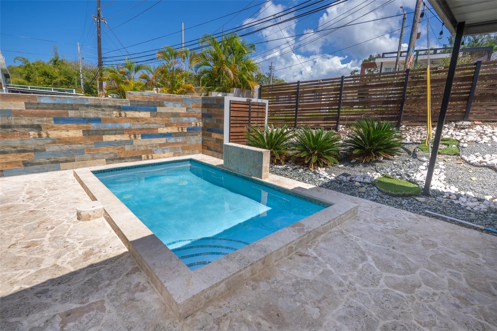 3 hab · 2 baños · RINCON
