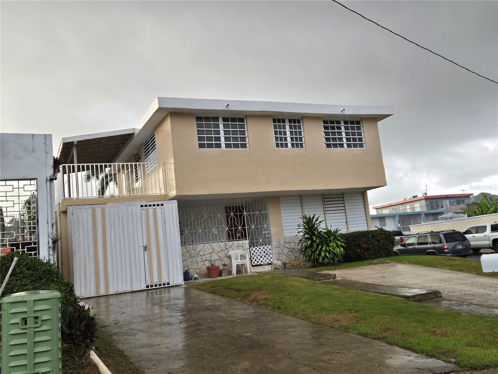 6 hab · 3 baños · BAYAMON