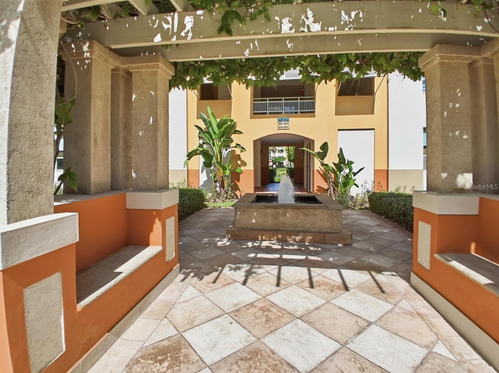 2 hab · 2 baños · HUMACAO
