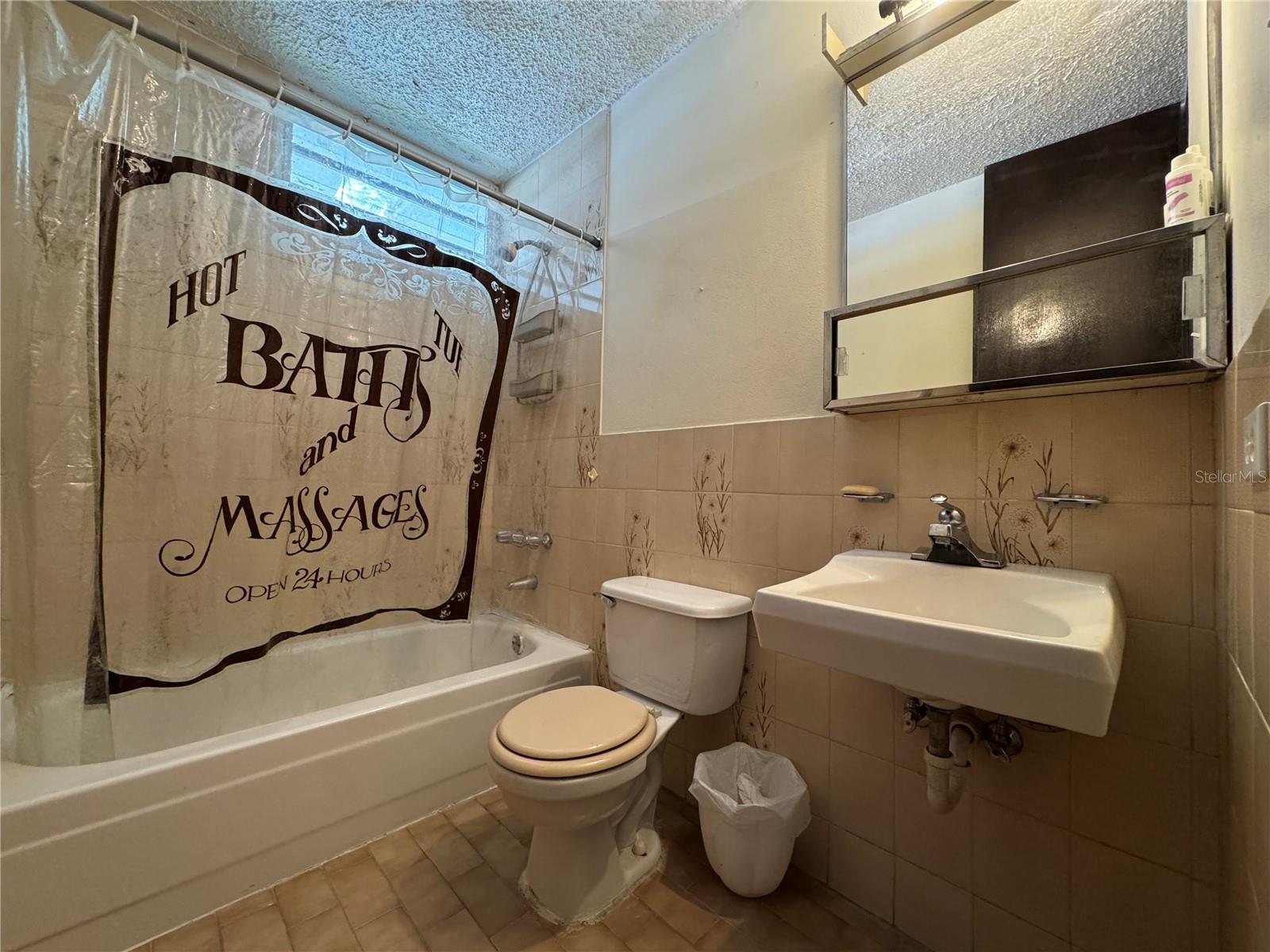 3 hab · 2 baños · DORADO — foto 7