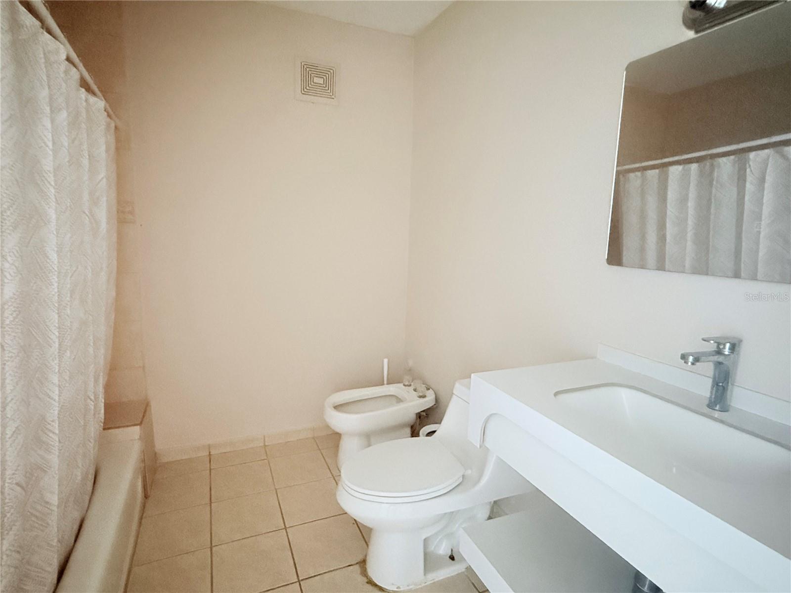3 hab · 2 baños · TOA BAJA — foto 6
