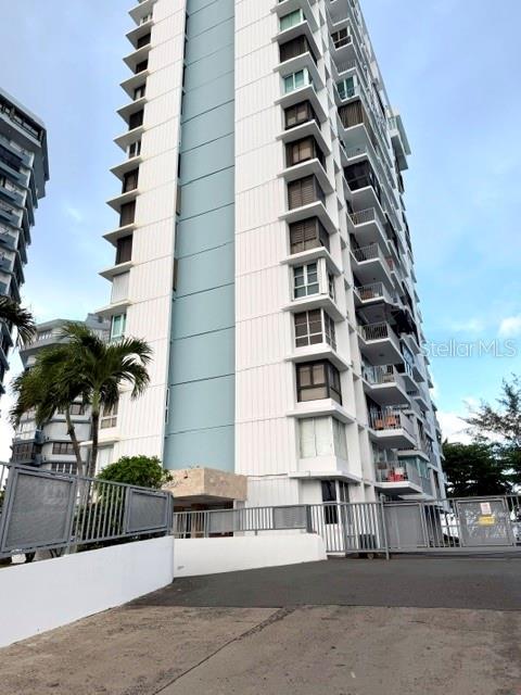 2 hab · 1 baños · CAROLINA