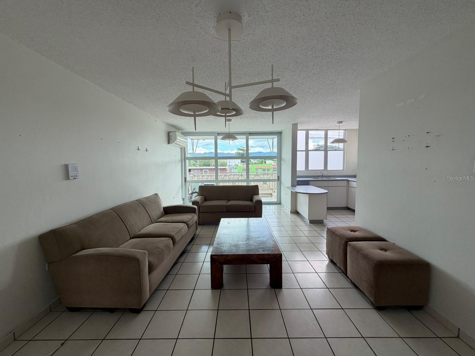 3 hab · 2 baños · CAGUAS
