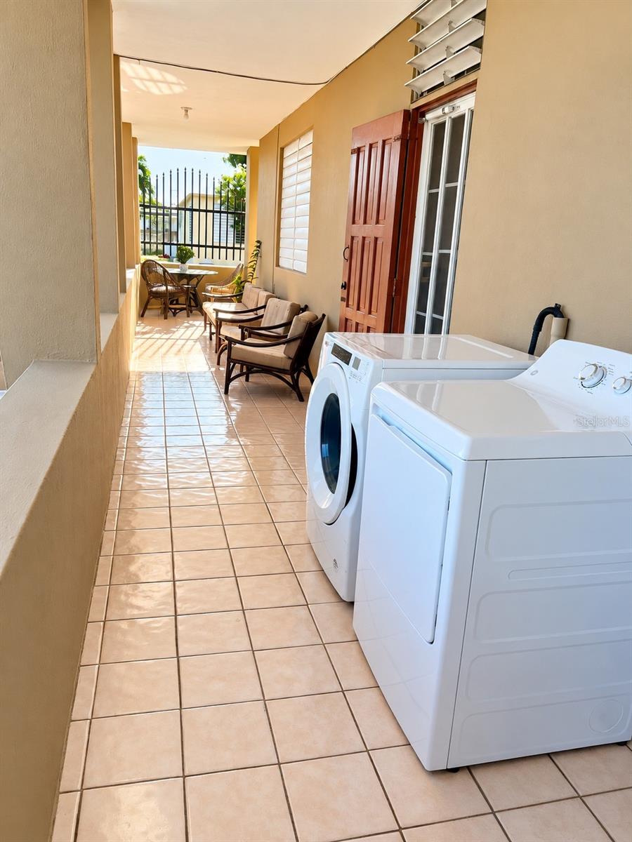 2 hab · 1 baños · PONCE